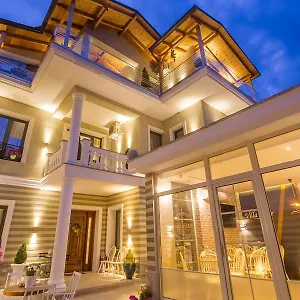 Ester Hotel