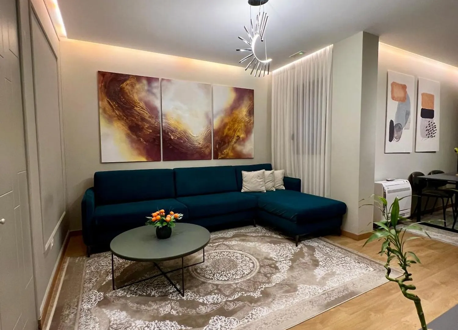 Modern Artdeco Appartment Korca Citycenter